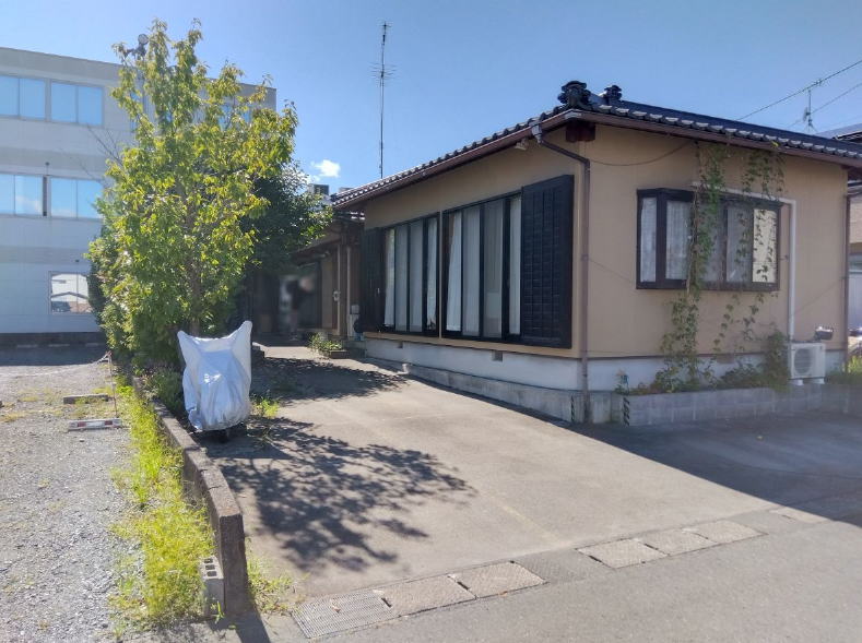 袋井市旭町の中古住宅をお預りしました