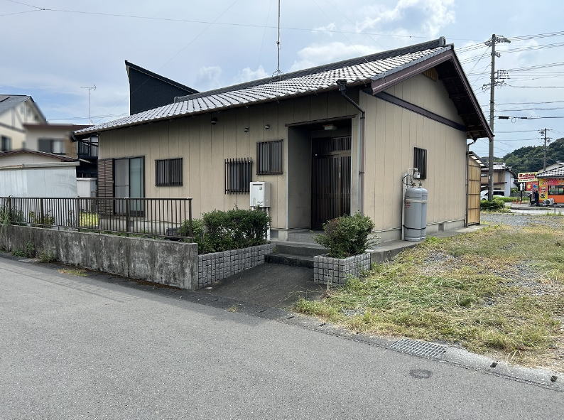 菊川市加茂の中古住宅をお預かりしました