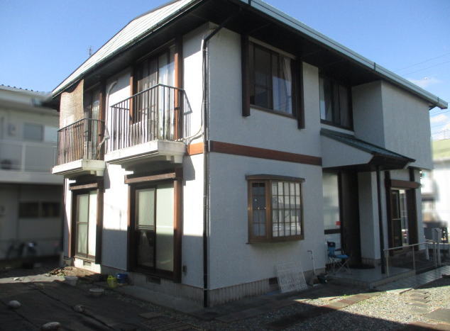 掛川市葵町の中古住宅をお預かりしました。